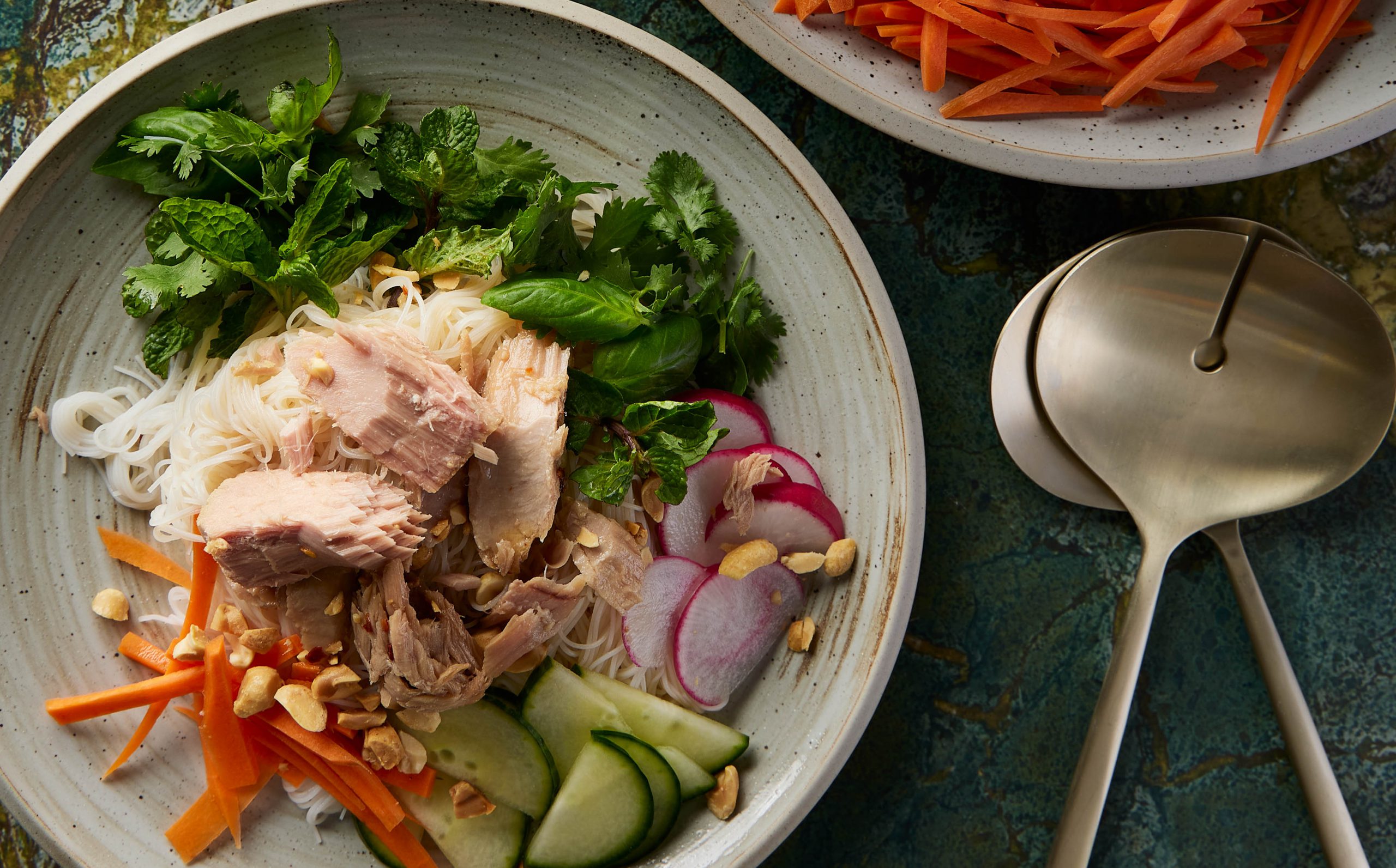 VIETNAMESE RICE NOODLE SALAD
